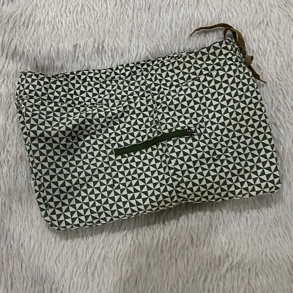 Patagonia green in wheel summer beach board shorts size 33 - Picture 7 of 7